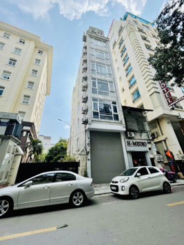Cần cho thuê gấp nhà mặt phố 8 tầng - diện tích 80m2 tại Hàng Bài, Hoàn Kiếm - phù hợp kinh doanh