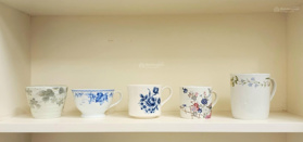 Nhượng villa Tô Ngọc Vân xinh xắn, DT 320m2, nội thất cao cấp, kiến trúc Pháp cổ điển, trần cao