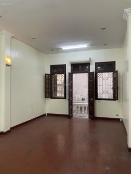 Cho thuê nhà riêng nguyên căn để ở hoặc làm văn phòng, lớp học