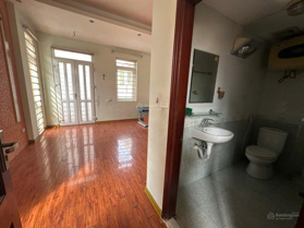 Chính chủ cho thuê nhà riêng 4T, 4PN ngõ rộng ô tô tránh DT sàn 40m2