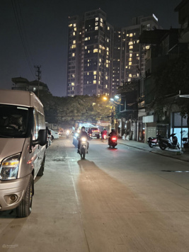 Cho thuê cửa hàng phố Trần cung (gần viện E) diện tích 50m,mặt tiền 3.2m,đường trước nhà 10m. 25tr