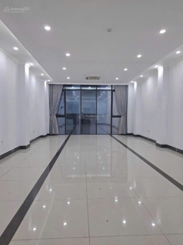 Chính chủ! Cho thuê Văn phòng tại Nguyễn Khang, Yên Hòa, Cầu Giấy, Hà Nội, 13,5 triệu, 105 m2
