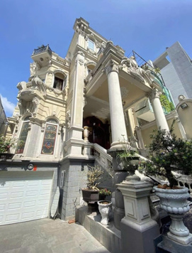 Cuối năm chủ cần bán gấp biệt thự khu an ninh ngay Nguyễn Văn Trỗi. DT 8x23m. 3 tầng. Giá 32 tỷ