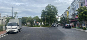 Giảm sốc vị trí đẹp view: Vườn hoa. Căn biệt thự 2 mặt. DT: 280m2, MT: 12m xây 3.5 tầng, thoáng mát