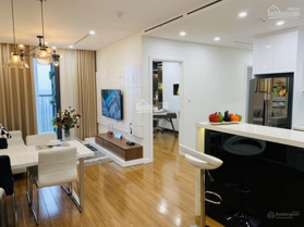 (Mới). Tôi bán căn hộ tại Mipec Rubik Cầu Giấy 3PN 2VS diện tích 95m2 sổ đỏ. Giá 8.3 tỷ