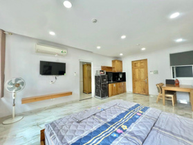 Cho thuê căn hộ studio ban công rộng 40m2, full tiện ích, gần ĐH Hồng Bàng, ĐH UEF