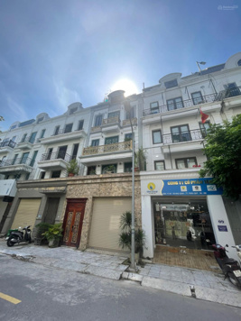 Bán liền kề Thuận An sát góc gần huyện uỷ Gia Lâm DT 87m2 / MT 6m hoàn thiện đẹp kinh doanh tốt