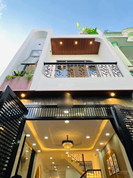 Bán nhà 40m2 ngay đường Lê Lợi Gò Vấp. Nhà 1 trệt, 2 lầu. Giá: 2 tỷ 390 Đang cho thuê 10 tr/th