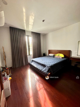 Bán biệt thự 210m2, diện tích sử dụng 458m2. Thuộc khu nhà giàu Vista Lago, gần Vin Tây Mỗ