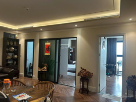 Bán căn 94m2 tầng trung . giá hơn 6 tỷ. nhà đẹp. hỗ trợ ngân hàng