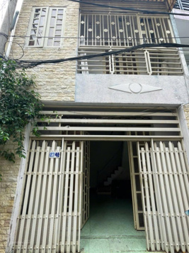 Cho thuê nhà riêng nhỏ xinh DTSD 56m2 hẻm xe hơi, hai mặt giáp hẻm, thoáng mát, gần trung tâm