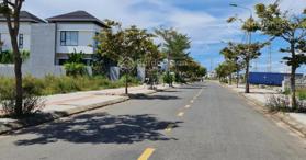 Cần bán gấp 2 lô đất KDC Nam Long, đường Liên Phường, Q9. Giá 2tỷ8/lô 100m2, SHR, LH 0336 556 068