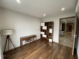 Cho thuê căn chung cư 114m2 3PN view sân Golf đẹp nhất tòa L4 Ciputra, ban công hướng đông mát mẻ