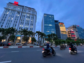 Bán gấp góc 2 MTKD Đỗ Xuân Hợp, DT (10x29)m=290 m2, HĐ thuê 150 tr/th, giá 75 tỷ thương lượng