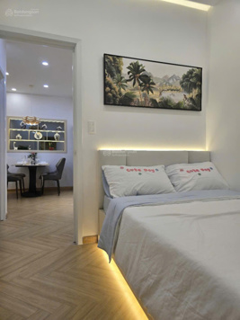 Bán căn hộ ngay bên cạnh trường ĐH RMIT Phú Mỹ Hưng- ngay khu phố đi bộ giá 4ty180. ĐT: 0974 121 814