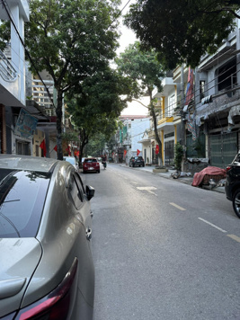 Hot! Bán nhà 3 tầng mặt phố Đặng Quốc Chinh, TP Hải Dương - giá chỉ 4,xxx tỷ