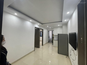 Chính chủ cho thuê căn hộ 2PN DT 65m2 full đồ giá 8,5tr tại Võng Thị quận Tây Hồ 0967 555 887
