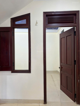 Nhà mê lững mặt tiền Đồng Khởi, ngay ngã giao Y Moan