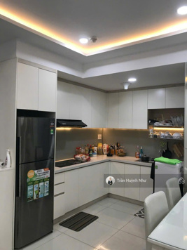 Chính chủ bán căn hộ Ruby, có sổ hồng, 70m2 2PN + 2WC, nội thất cơ bản, giá bán 3.150 tỷ