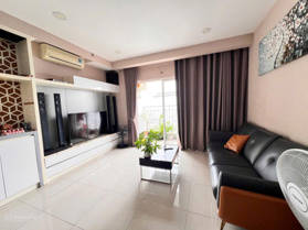 Bán căn hộ Sunrise City 67m2, 2 phòng ngủ, có ban công 4mét cực hiếm, có sổ giá tốt