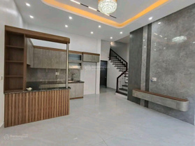 Bán nhà mới 1.8 tỷ sát khu CN Đại An