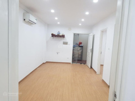 Bán căn hộ chung cư 57 m2, 2 PN,WC tòa A6 khu đô thị Nam Trung Yên,