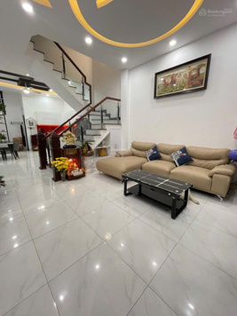 Bán nhà 2 tầng gần KĐT Vĩnh Điềm Trung, TP Nha Trang giá siêu tốt