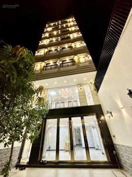 Bán khách sạn mới xây, giá rẻ, ngay biển hòn chồng, nha trang, khánh hòa. Diện tích sàn 1000m2