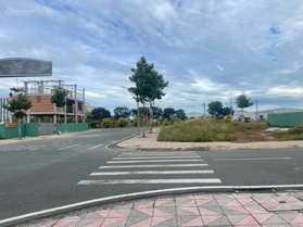 Bán lô Góc 2 mặt tiền tại KĐT Cát Tường Phú Hưng, 3,3 tỷ, 219m2, sổ đỏ, Ngay KCN, Chợ Đêm