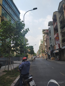 Chính chủ vay ngân hàng cần bán gấp nhà MT đường Dương Đức Hiền, Quận Tân Phú,7.5x24m. Giá cực rẻ