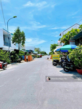 Bán nhanh lô đất tái định cư Mỹ Gia Nha Trang đường 18mét có sổ hồng xây dựng tự do giá chỉ 4,25 tỉ