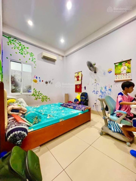 Bán nhà Trịnh Đình Trọng Tân Phú, đường 6m thông, 94m2 ngang 6m, 5 tầng, chỉ 10 tỷ