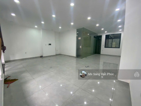 Tầng trệt 7x17m Vạn Phúc City có máy lạnh, thang máy, hầm xe, vị trí đẹp. Giá 13 triệu