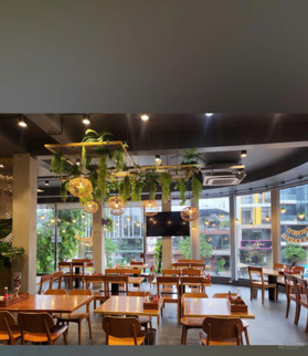 Cho thuê nhà mặt phố 2 mặt tiền đường 2/9, Hải Châu, gần cầu Rồng. Lh: 0905 982 668