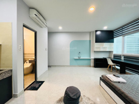 Chính chủ cho thuê studio 35m2, ngay mặt tiền, gần nhà thờ Tân Định, công viên Lê Văn Tám, bao phí