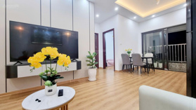 Chính Chủ bán căn hộ N2 ngủ tại Nguyễn Chí Thanh - Chùa Láng - Đống Đa, 2P ngủ sổ lâu dài