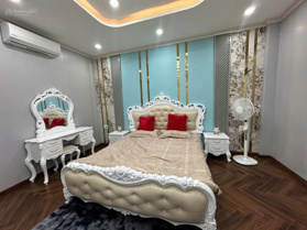 Bán nhà 3 tầng Bàu Tràm 3, nhà mới 100% Full nội thất xịn, DT đất: 74,2m2, gần trường ĐH ngoại ngữ