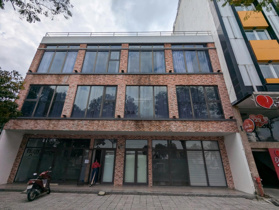 Cho thuê nhà đường Nguyễn Tất Thành - Tp. Đà Nẵng