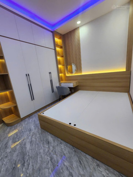 Nhà trệt lầu 2PN - 2WC, full nội thất cao cấp hẻm 435 Huỳnh Tấn Phát, Phường Tân Thuận Đông