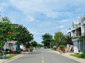 Cần ra gấp lô 250m2, gần UBND Long Phước, trên đường T1 vào sân bay Long Thành,Giá 1 tỷ 65.