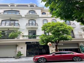 Bán liền kề Sao Biển- full nội thất- sát Công Viên- gần chung cư- 68m2- MT 5m- nhỉnh 9 tỷ