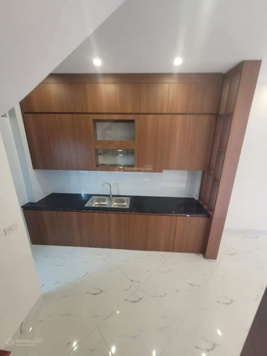 Bán nhà Đại Mỗ 32m2 full 5 tầng, cách phố 50m chỉ 4.55 tỷ
