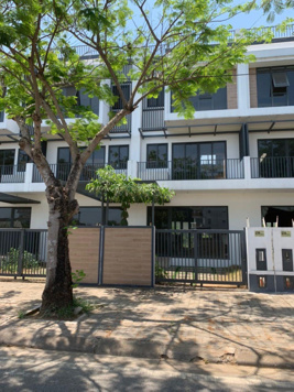 Duy nhất 1 lô mặt tiền đường 20 vị trí đẹp dự án Đông Tăng Long, Q9 giá 7 tỷ, hotline: 0938 051 368