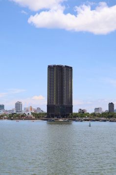 Cho thuê căn 2PN, 2WC view pháo hoa, view sông Hàn, full nội thất, Sam Towers trung tâm Đà Nẵng