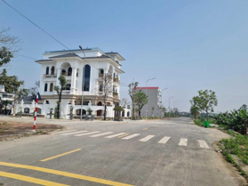 Chuyển nhượng đất liền kề và biệt thự tại Kim Chân, quy hoạch xung quanh tiềm năng với hạ tầng đẹp.