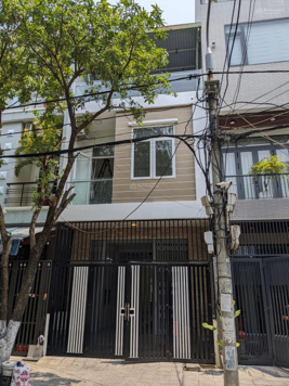 Nhà đẹp gần trục đường 30/4 cho thuê ở