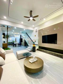 MT Tôn Thất Tùng, P. Bến Thành, Quận 1. 4.4 x17m 4 lầu HĐT: 80tr giá 32 tỷ TL