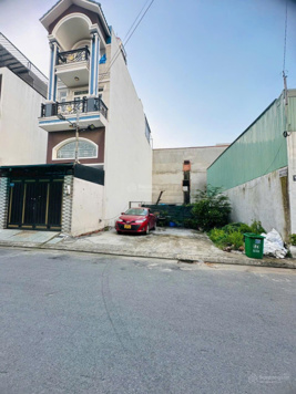 Đất mặt tiền đường nhựa thông ngay đầu Tô Ngọc Vân