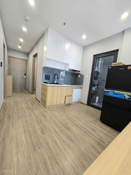 Chính chủ bán nhanh căn 1N1WC full nội thất, Vinhomes Smart City 2,5 tỷ