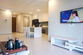 Gia đình em cần bán CH 590 CMT8, 71m2, 2PN, SH vĩnh viễn, căn góc. Giá thật nhà thật: 3.45 tỷ TL